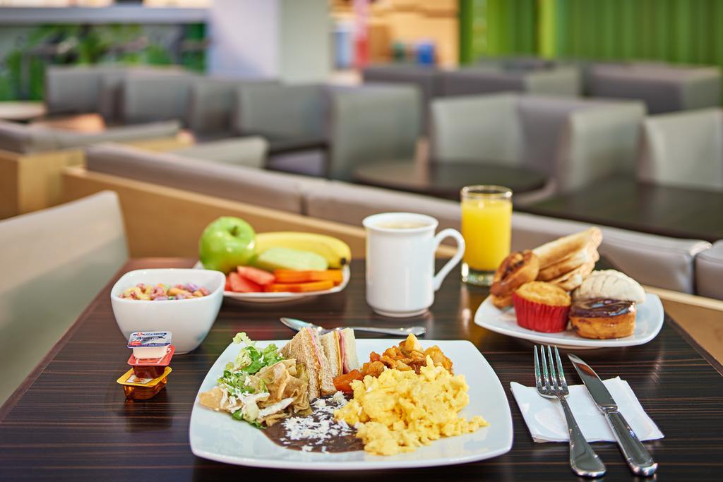 Ibis Cancun Centro מראה חיצוני תמונה